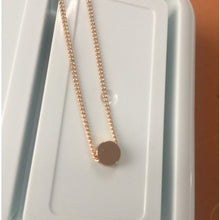 Load image into Gallery viewer, Simple Star Necklace