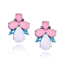Load image into Gallery viewer, Crystal  Earrings