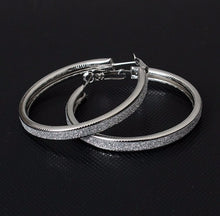 Load image into Gallery viewer, Simple Gold Earrings